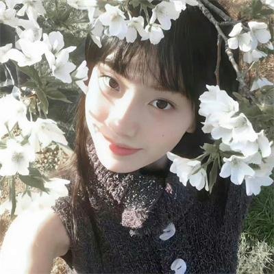 伴游女王